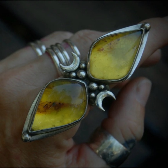 Aesthetic Arrest Amber Ring Jadis - Picture 1 of 4
